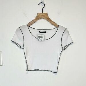 Brandy Melville cropped  tee